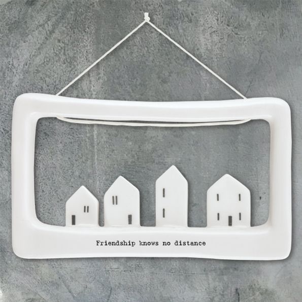 Πορσελάνινο κάδρο 12εκ. - Friendship knows ...